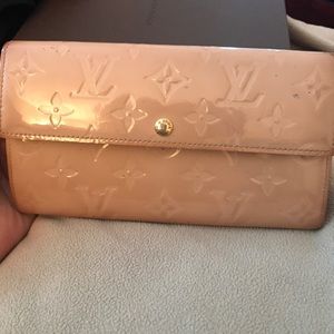 Louis Vuitton Vernis wallet
